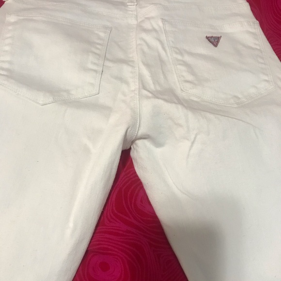 GUESS Medium Rise Ankle Rise Jeans - Picture 7 of 7